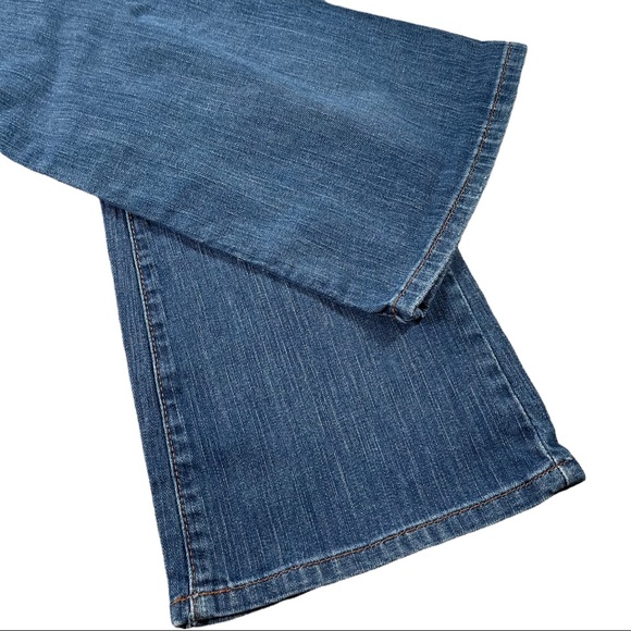 Guess Jeans size 30 flare leg, rainbow designs on back pockets, great condition - Picture 4 of 11